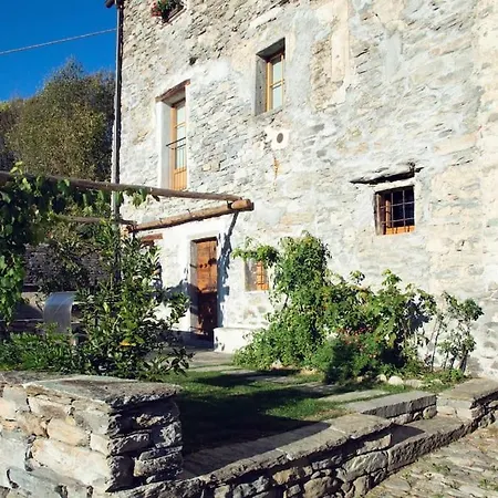 Lägenhet Antica Casa Rivoira Ciliegio
