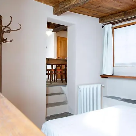 Lägenhet Antica Casa Rivoira Ciliegio